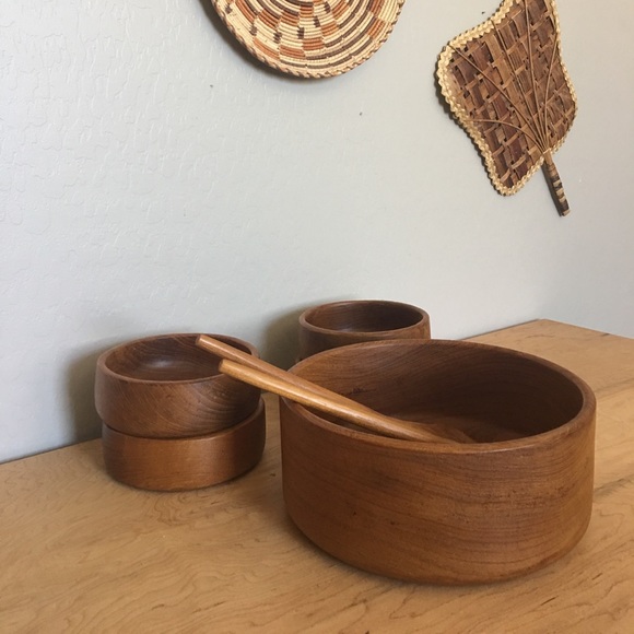 Gailstyn-Sutton Other - Genuine Teak For Food Use Gailstyn Sutton bowl set